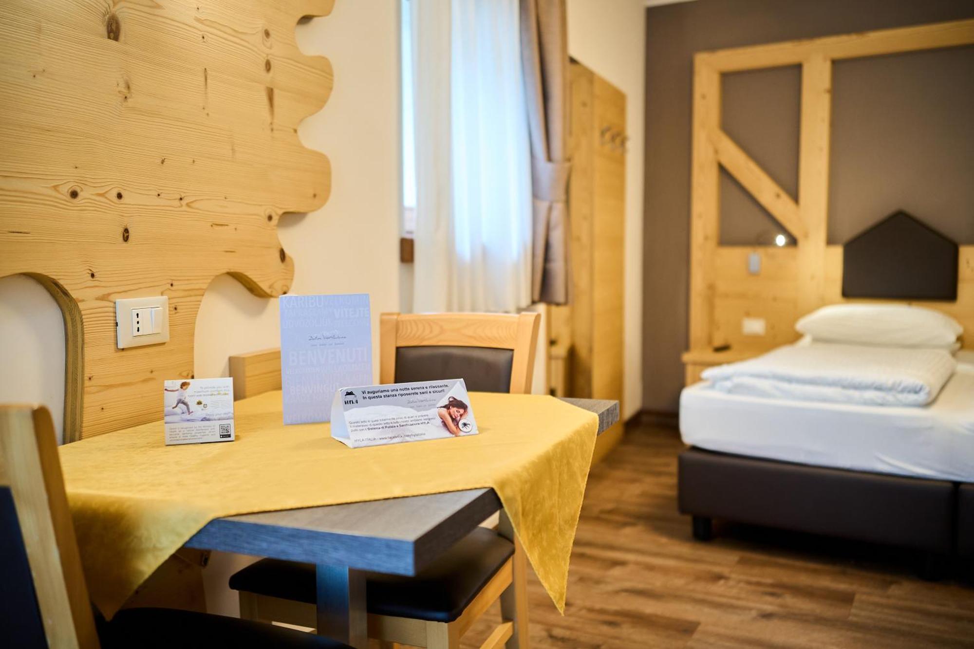 Dolcevita Ambiez B&B San Lorenzo Dorsino Exterior photo